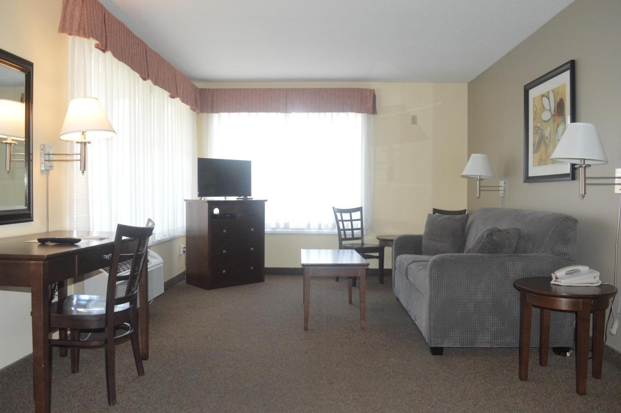Siesta Suites Келоуна Экстерьер фото