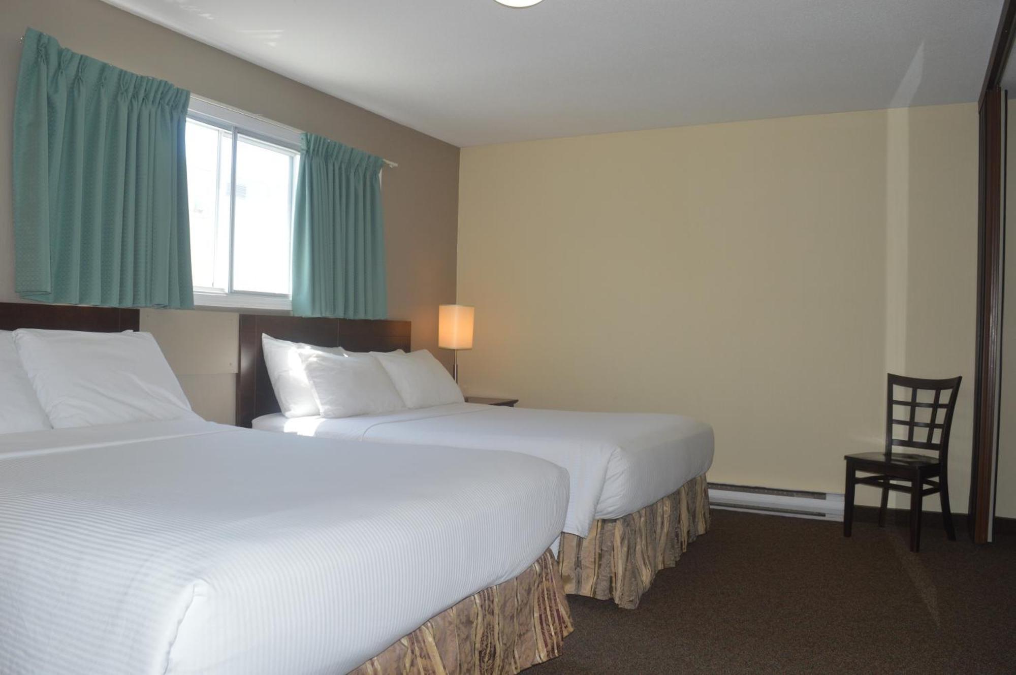 Siesta Suites Келоуна Экстерьер фото