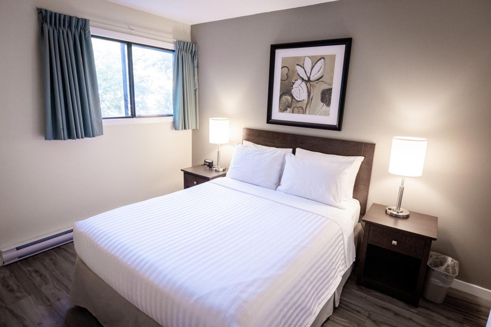 Siesta Suites Келоуна Экстерьер фото
