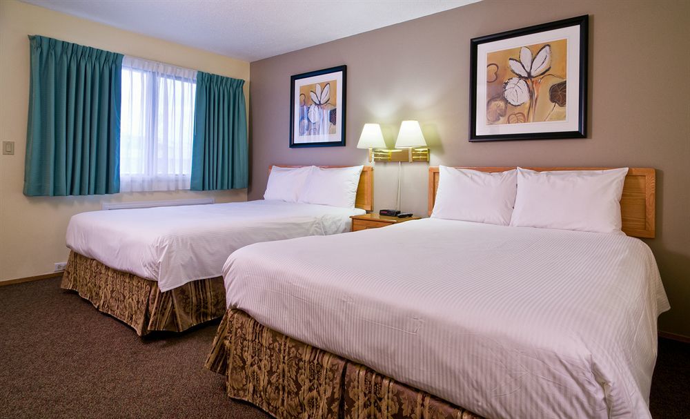 Siesta Suites Келоуна Экстерьер фото