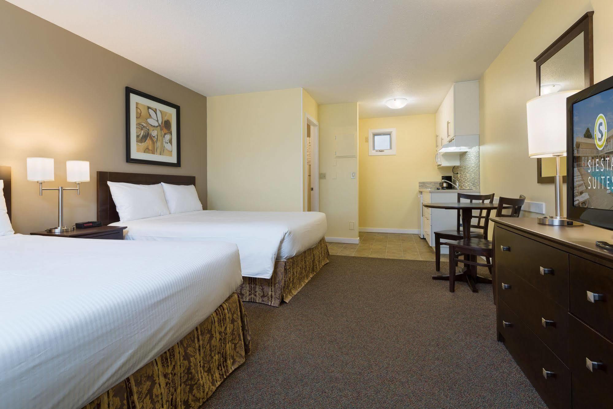 Siesta Suites Келоуна Экстерьер фото
