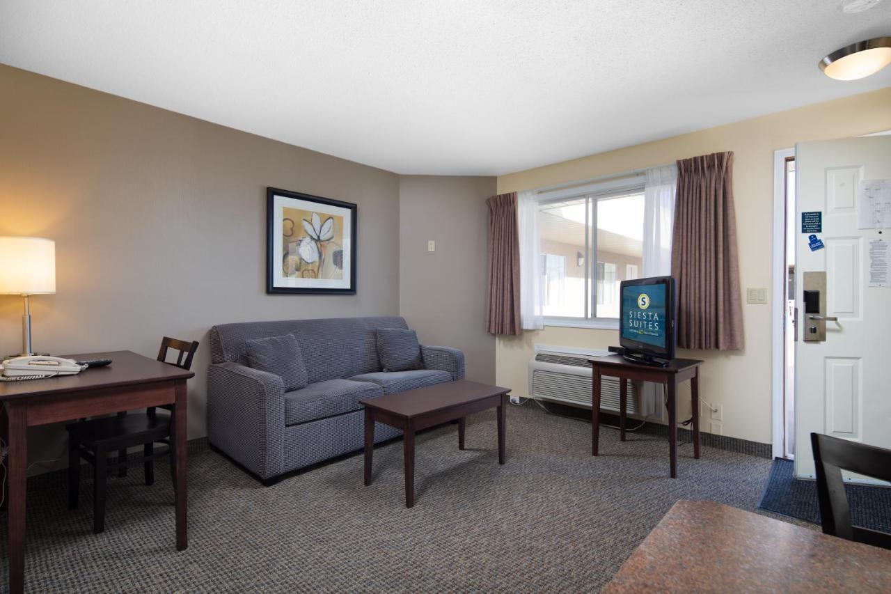 Siesta Suites Келоуна Экстерьер фото